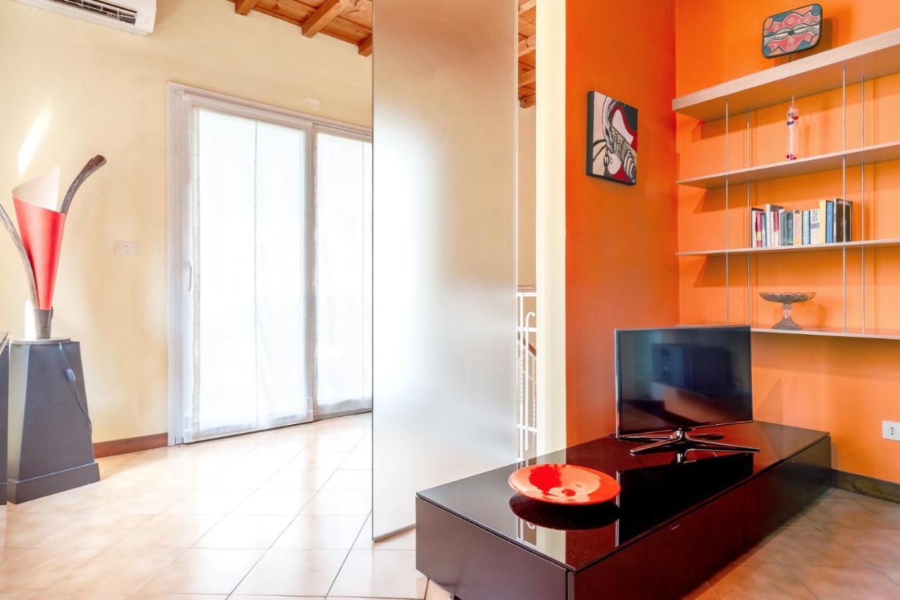 Ferrara Casa Dell'Archivolto Con Garage Lejlighed Eksteriør billede