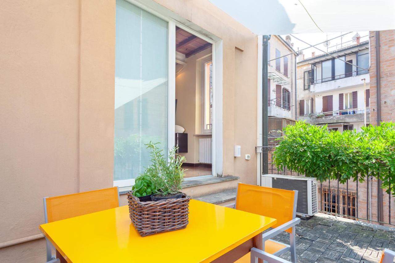 Ferrara Casa Dell'Archivolto Con Garage Lejlighed Eksteriør billede