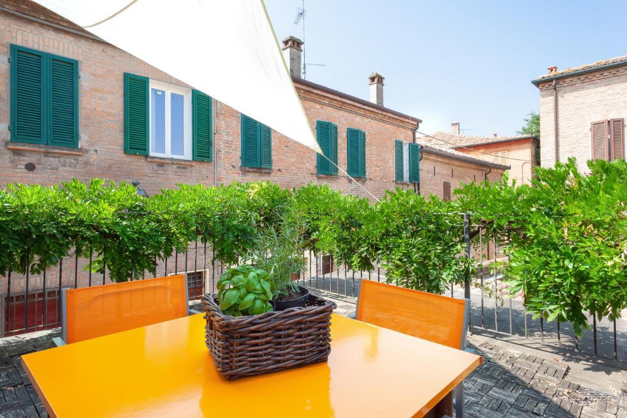 Ferrara Casa Dell'Archivolto Con Garage Lejlighed Eksteriør billede