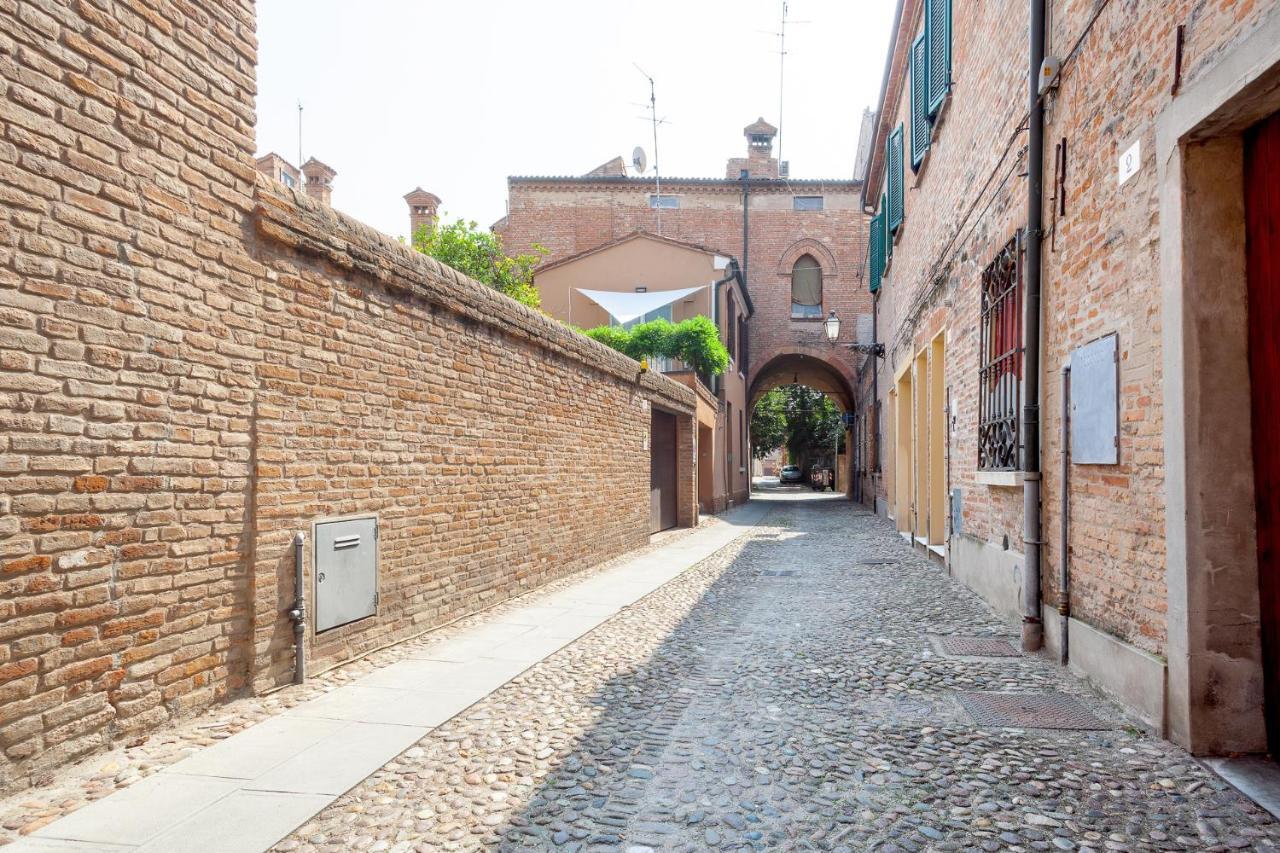 Ferrara Casa Dell'Archivolto Con Garage Lejlighed Eksteriør billede